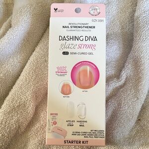 Dashing Diva Glaze Strong Nail Strengthener Starter Kit